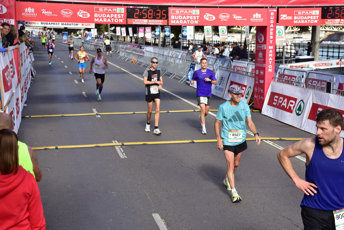 Budapest Maraton befutó 2025